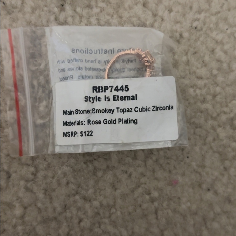 Style is Eternal ring - Picture 5 of 5
